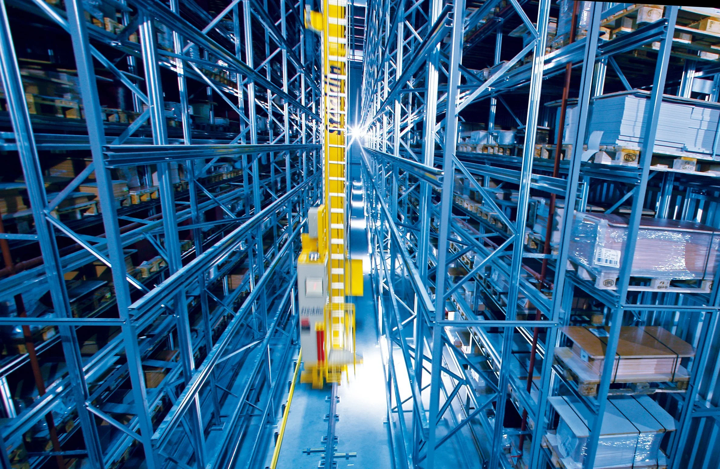 stacker-craner-01.jpg