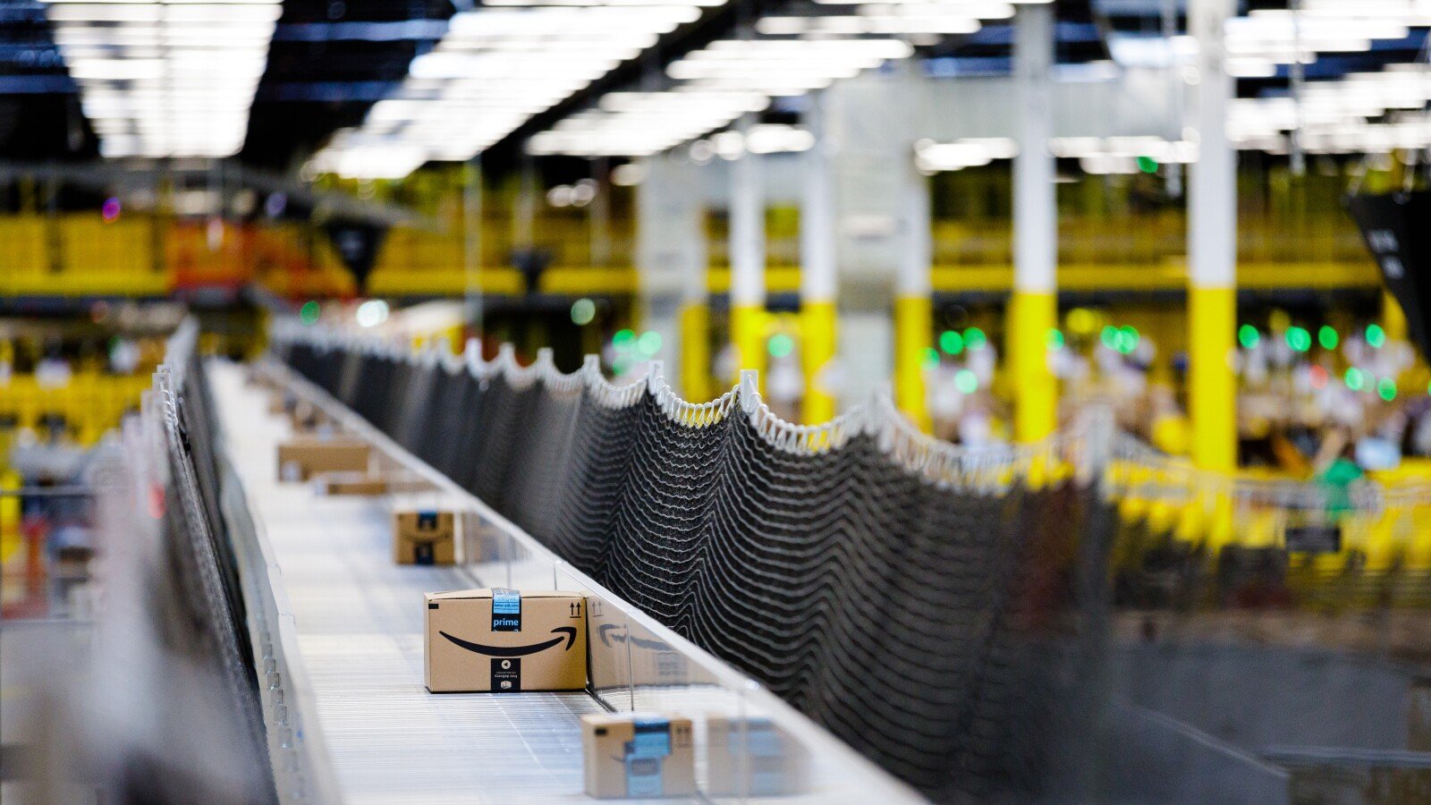 Amazon adds 'seamless replenishment' warehouse layer to its distribution network