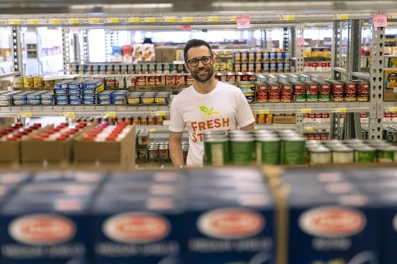 Chicago curb-side only online grocer Fresh Street makes debut