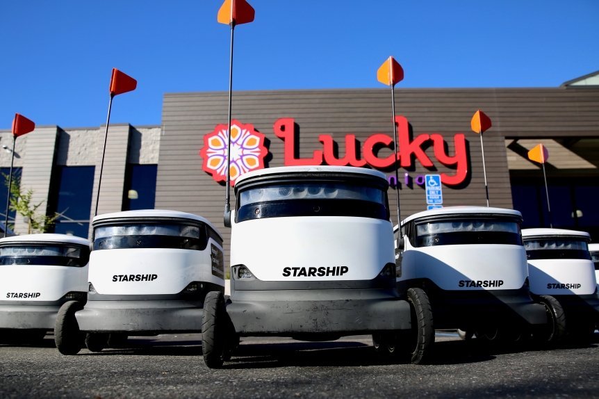 Lucky California store kicks off robot-powered online grocery delivery