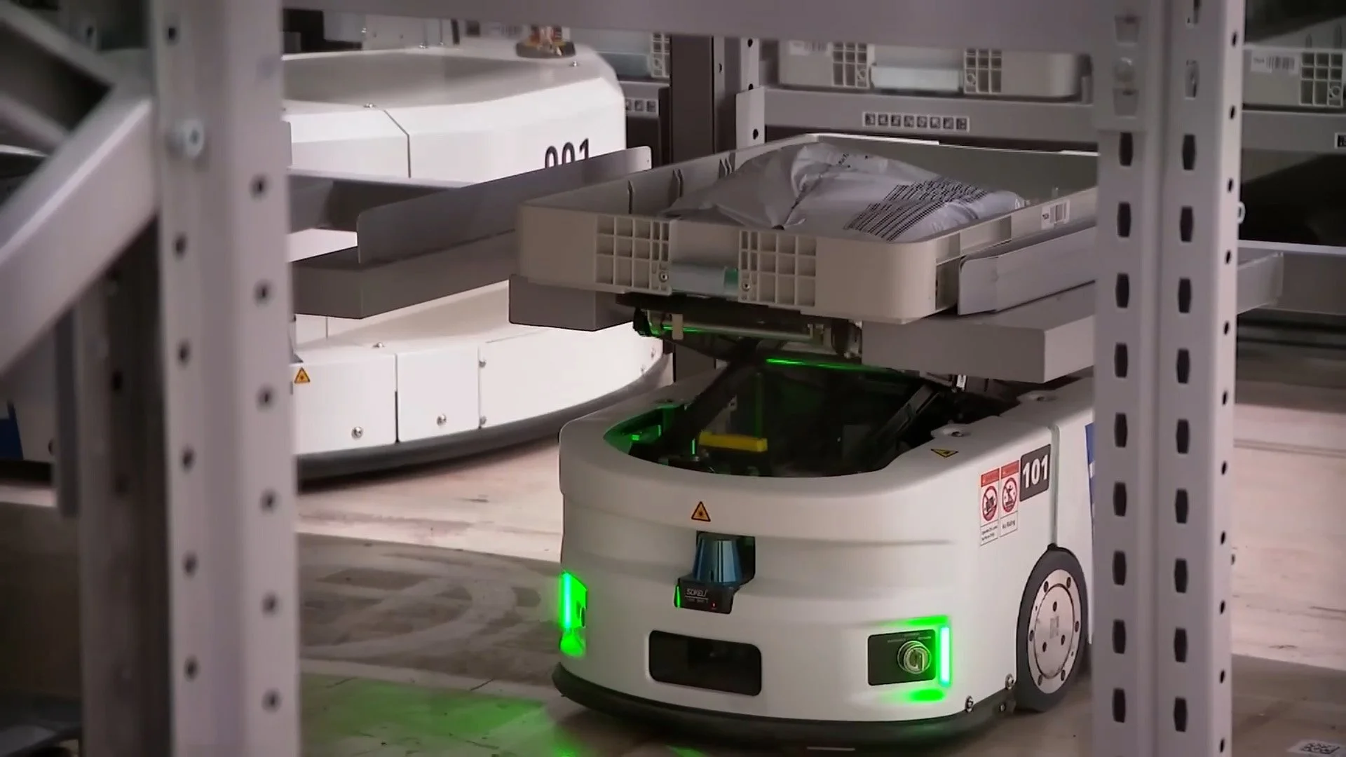 Mini ASRS Transforming ‘Click and Collect’ Shopping