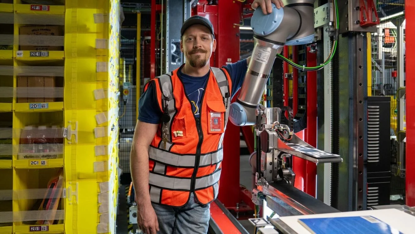  Vulcan uses sensors to pick and stow items at fulfillment centers. 