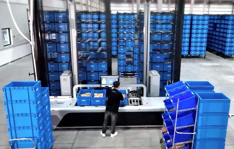 S&amp;S Activewear Brings Warehouse Robotics to Vancouver
