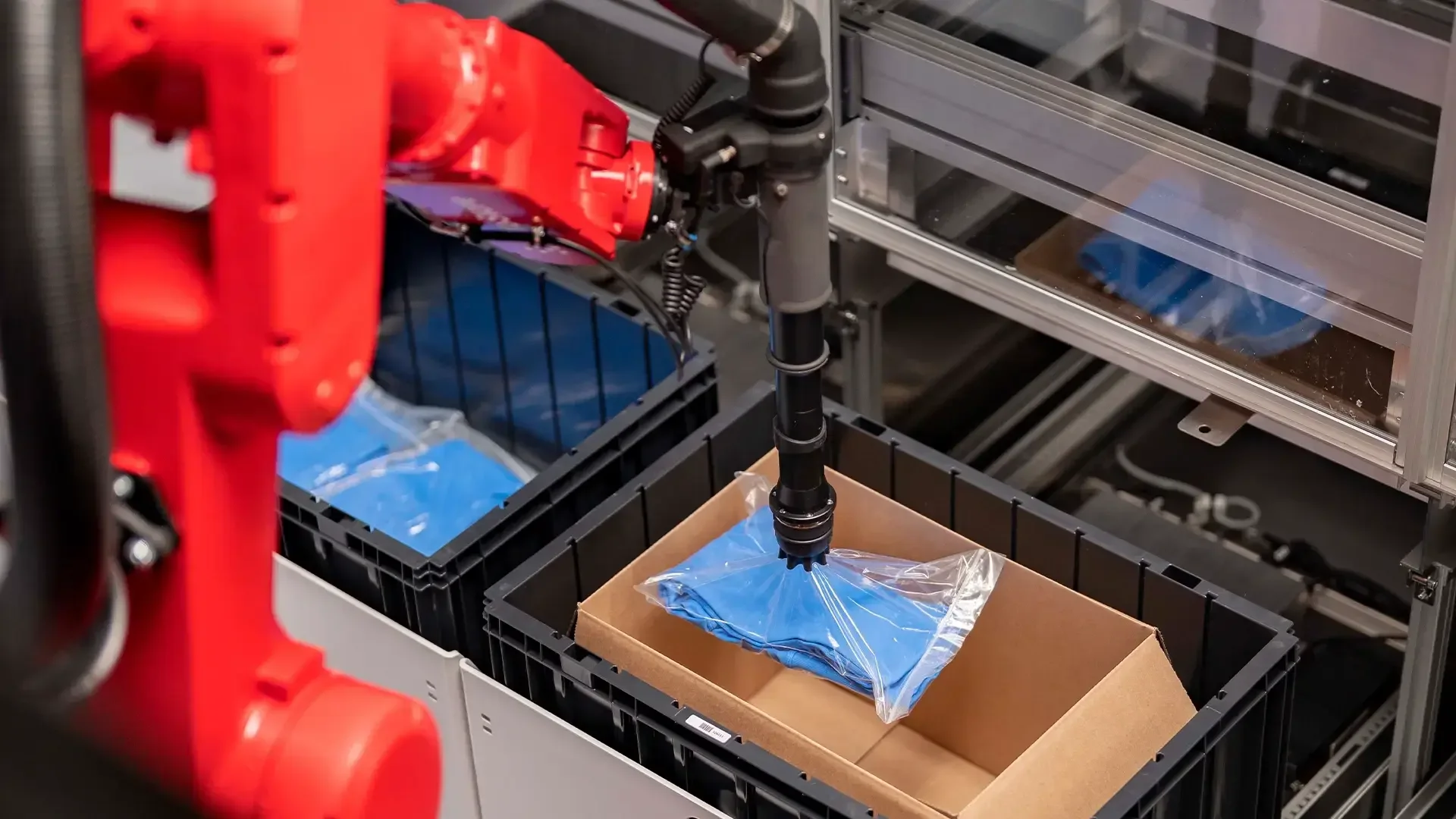 AutoStore’s New Flexible Robotic Piece-Picking Solution