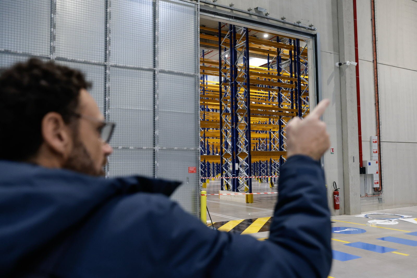 visite-guidee-du-nouvel-entrepot-puma-france-exploite-par-id-logistics-a-vendenheim-photo-thomas-toussaint-1761244352 (1).jpg