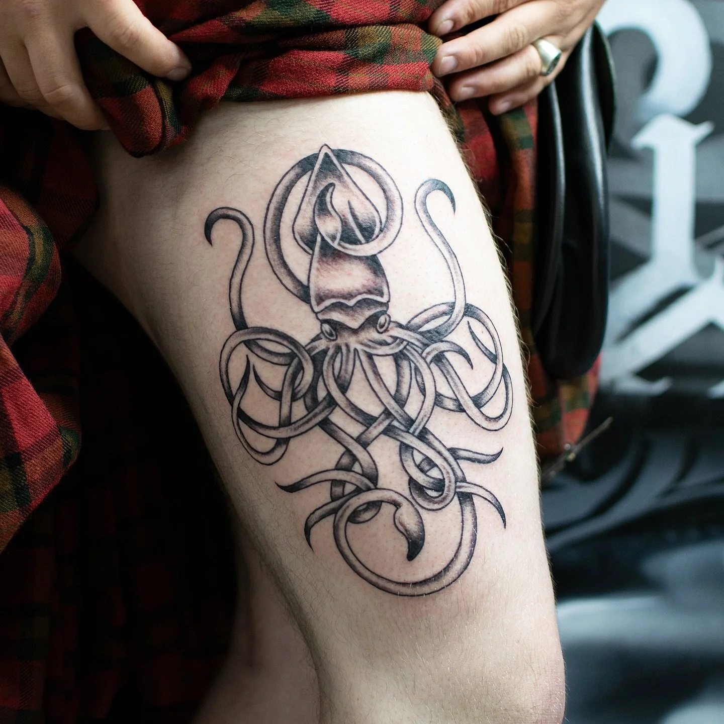 Thank you for trusting me and @wailanatattoocrew to creatively bring your idea to life, Andrew! 🦑🙏🏽
.
.
Early last month, Andrew stepped into the shop looking for squid related tattoo flash and ideas to commemorate his active service in the navy. 