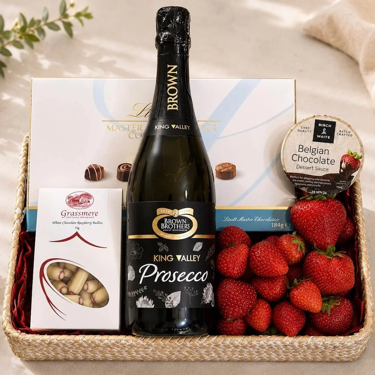 Strawberries & Wine Indulgence Hamper