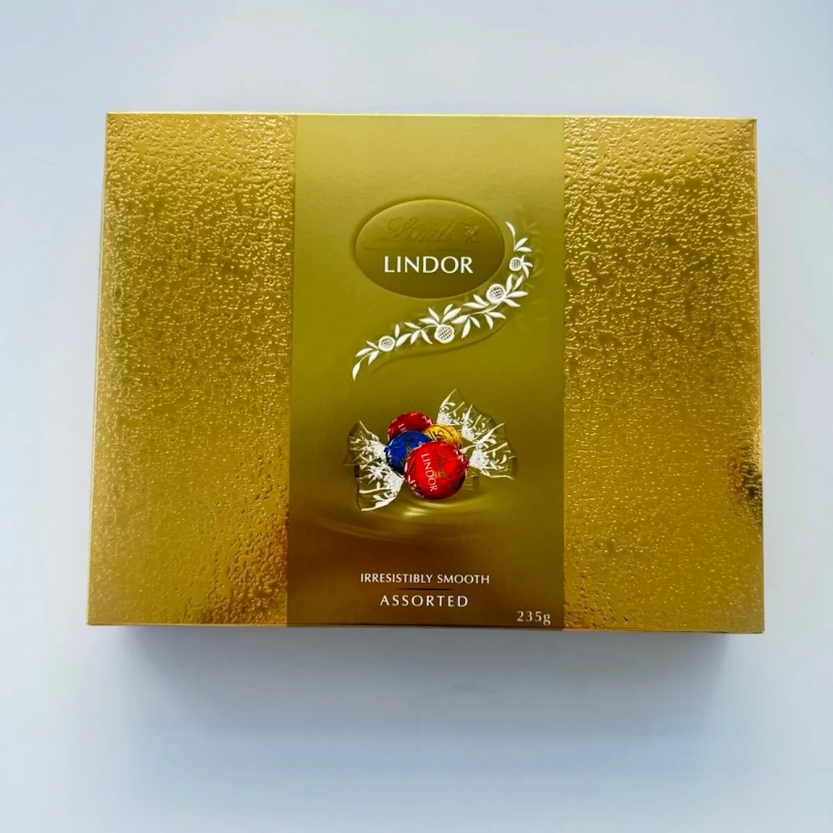 Lindt Chocolats 235 gm