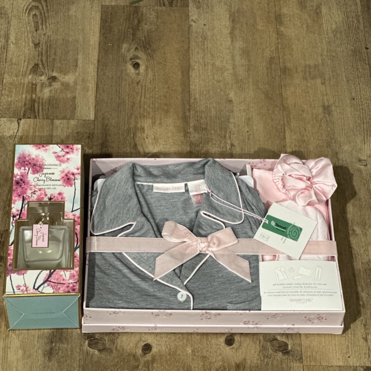 Pjs with silk pillowslip, eye mask, hair tie and diffuser