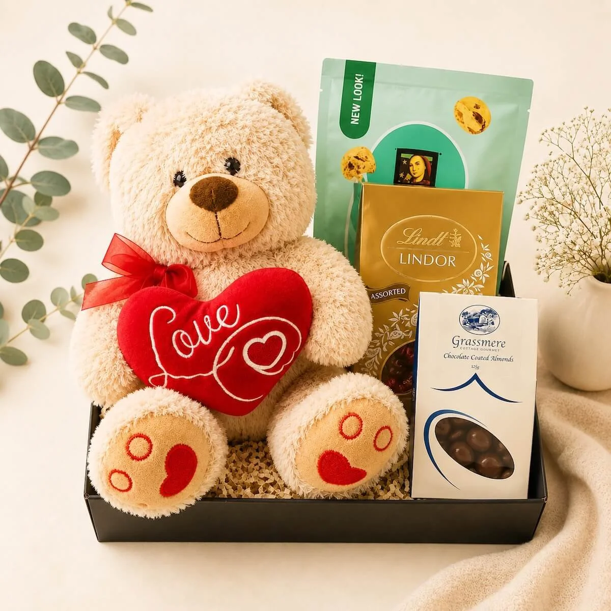Cuddle & Treat Gift Box