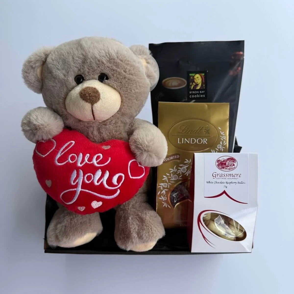 Cuddle & Treat Gift Box
