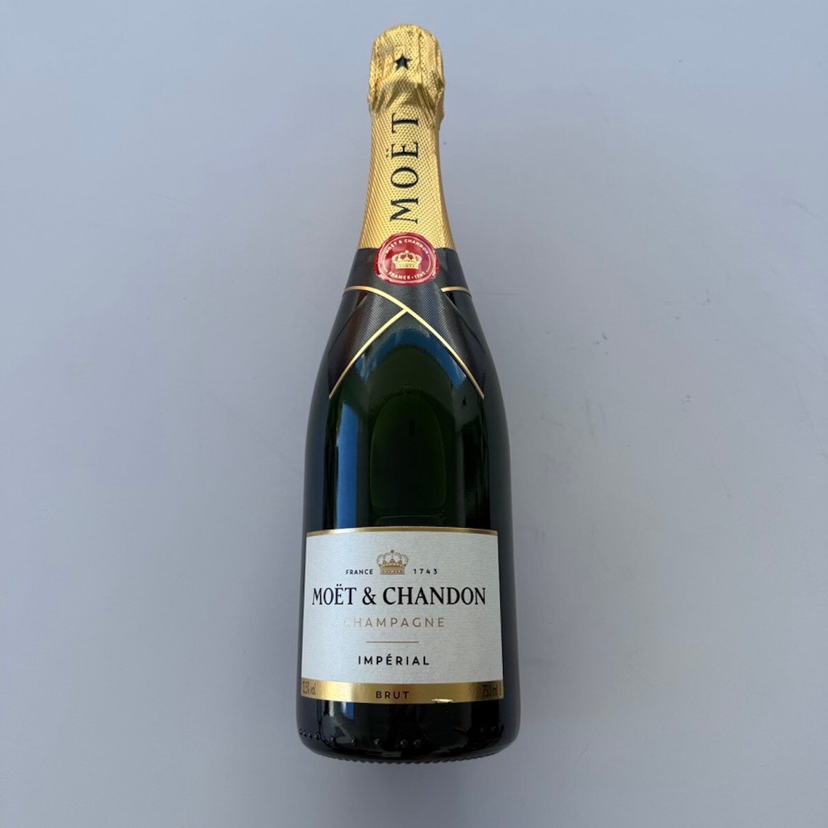 Moet & Chandon Champagne 750ml