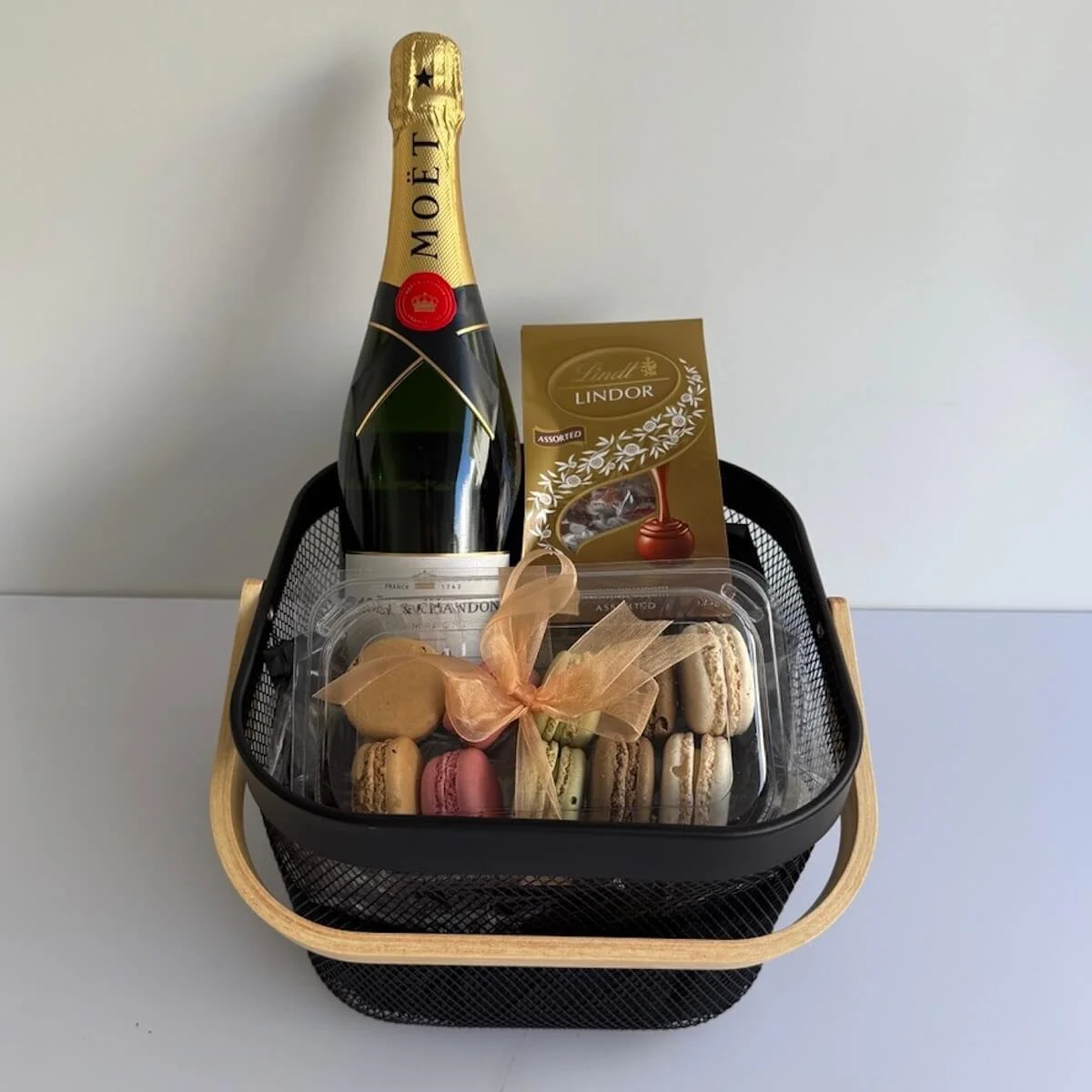 Moët & Macarons Luxury Gift Hamper