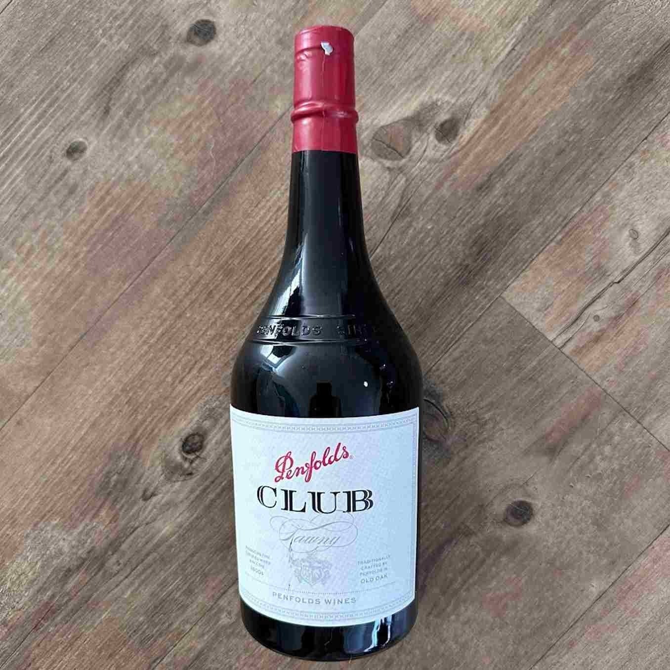 Penfold club 700ml Port.