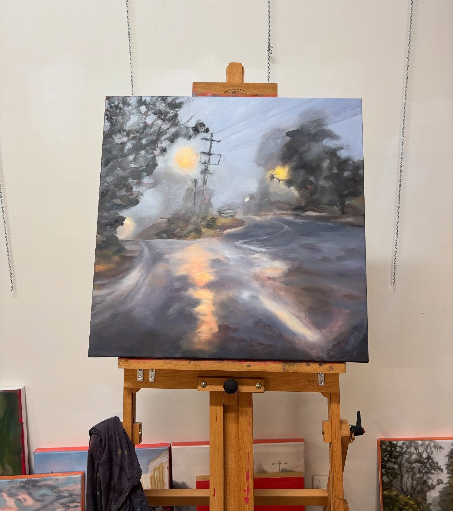 A work in progress on the easel, waiting to dry before the next layer goes on. One of many patient customers in my studio 😀

This one hopes to make it into my exhibition @artgalleryondarling in July. More details to follow.

 #mistyroads #australian
