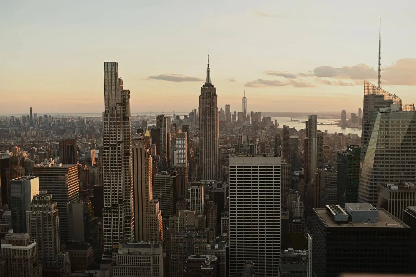 Pensaba que NYC iba a ser un viaje de inspiraci&oacute;n antes de empezar a crear, pero se convirti&oacute; en mi peor pesadilla, ver como mi cuerpo se iba debilitando con la impotencia de no poder salvarlo, una agon&iacute;a hasta regresar, y dos se