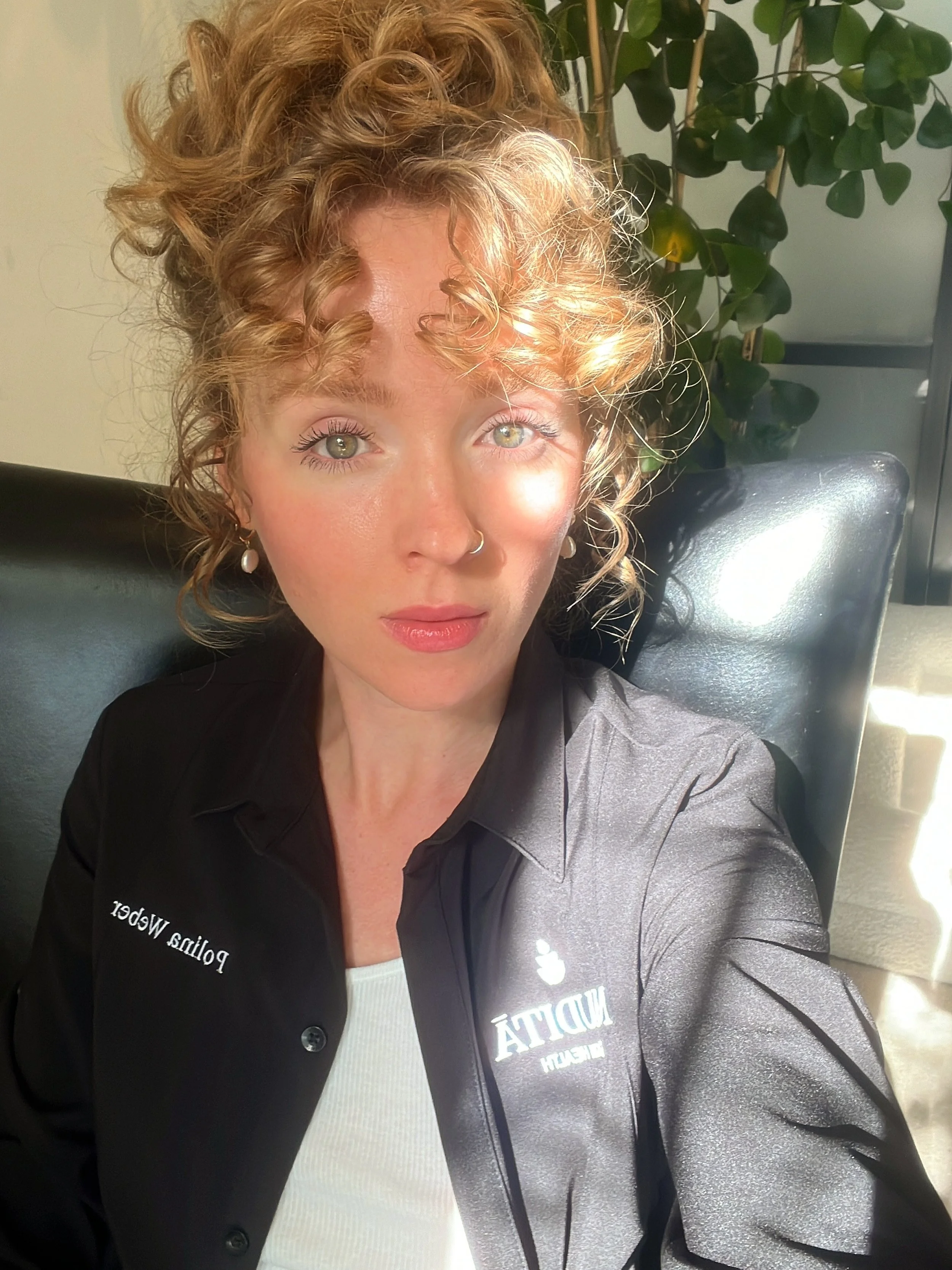 HAPPY BIRTHDAY to our Clinic Manager, Polina!! The one who keeps things running so smoothly at the front desk and behind the scenes! Wishing her the best day and year ahead!