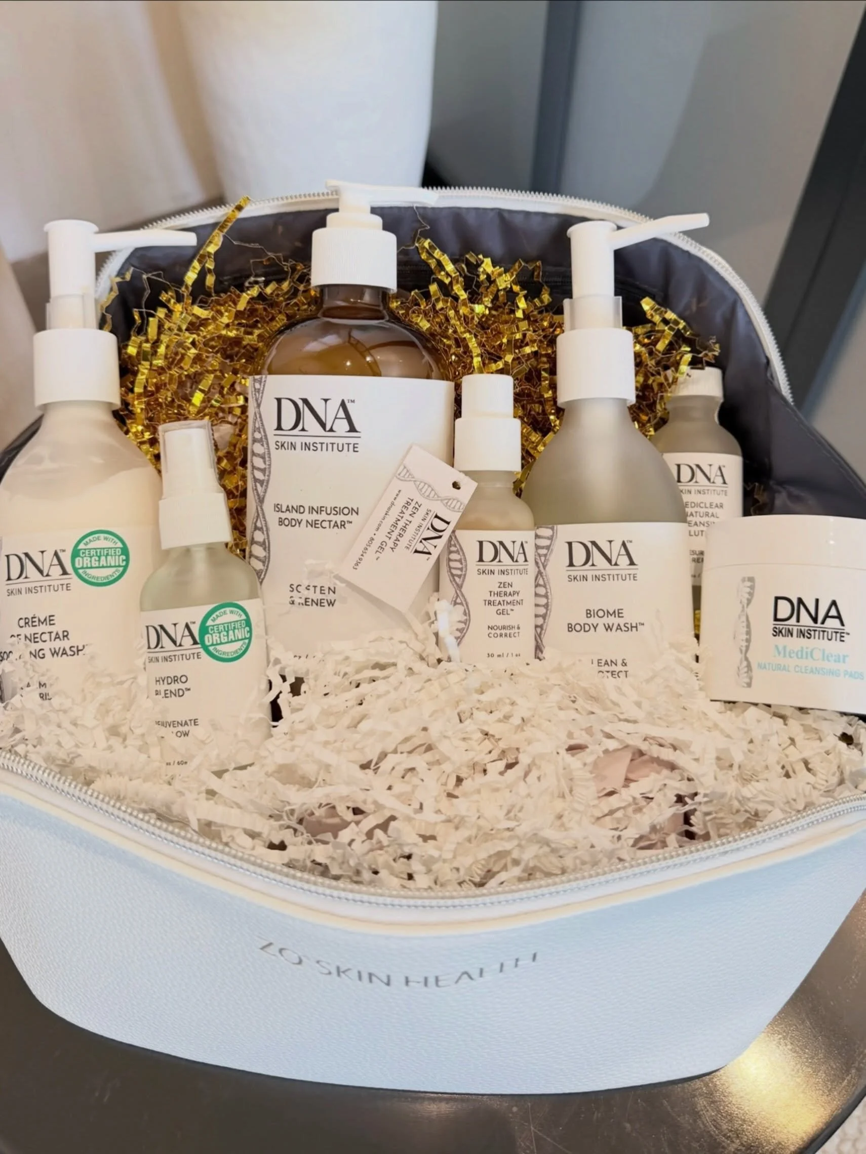 IT&rsquo;S ANNIVERSARY WEEK AT MUDITĀ!

❤️ We&rsquo;re celebrating our 4th anniversary starting today, 10/5 until Friday, 10/9 with daily giveaways to show our appreciation to our clients!

💫 For DAY 1, we have a @dna.skin gift basket valued at $400