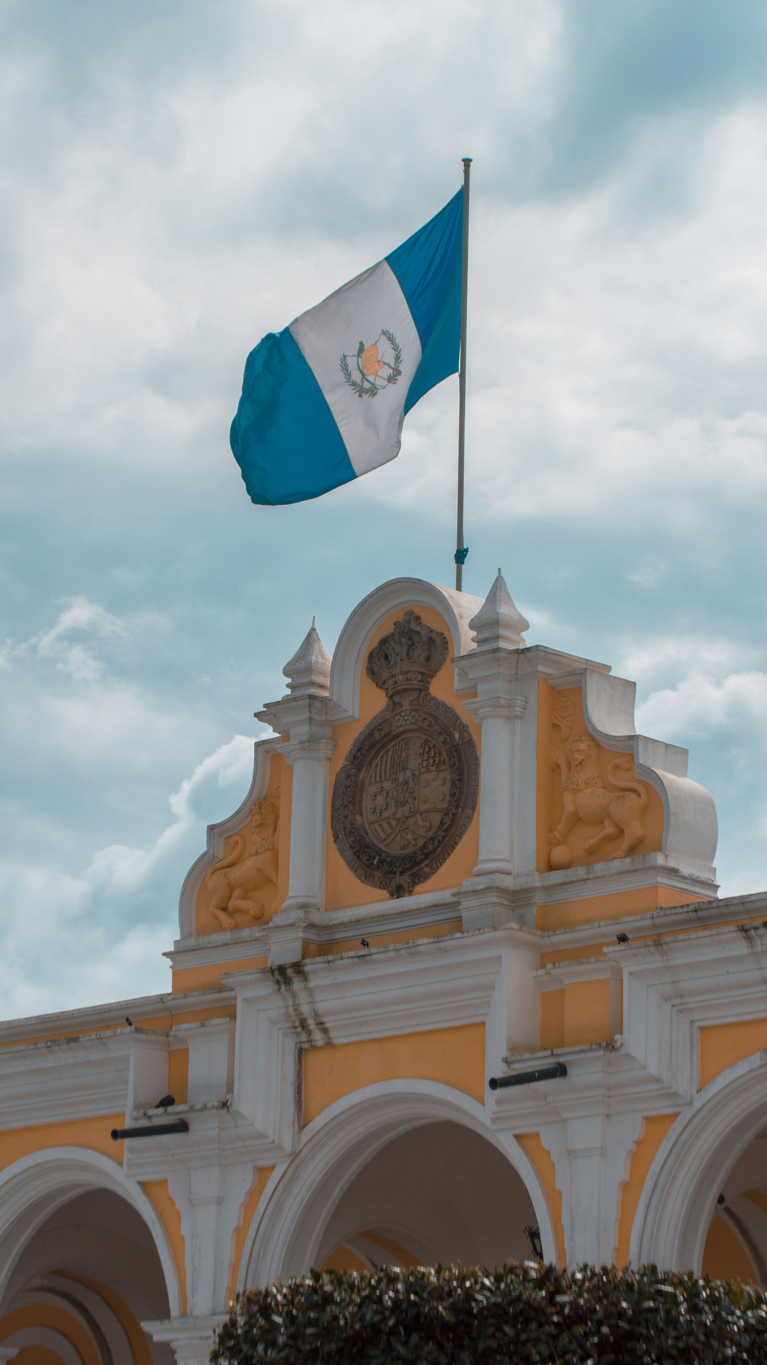 esau-fuentes-gonzalez-uLdGRe8qgV8-unsplash.jpg