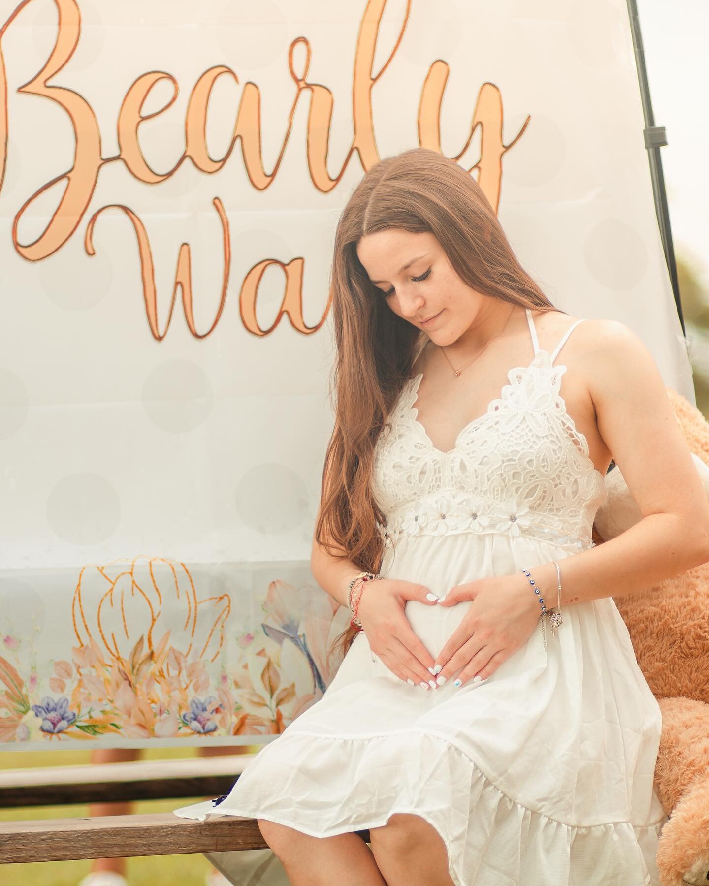 Had tons of fun shooting this gender reveal. Thank you @naeliemad for contacting me and giving me this wonderful opportunity!!🍼🎉🍾