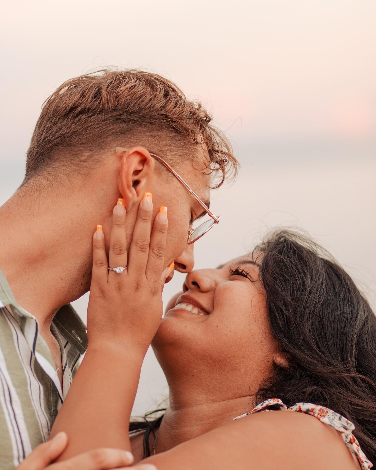 Glad to have these people for my first
engagement session had so much fun!! 📸💍
