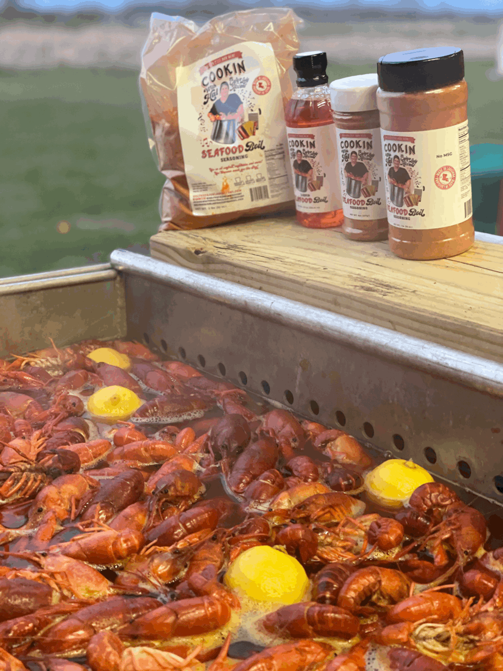 Cajun Crawfish Cajun Seasoning Boil Liquid Seafood Boil — Hal The - Main Image
