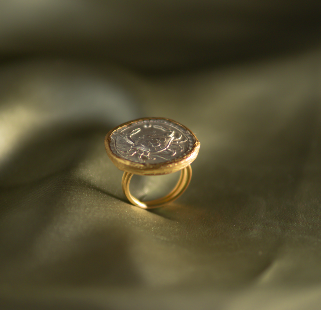 zodiac-sign-cancer-silver-ring-maria-sarinana.png