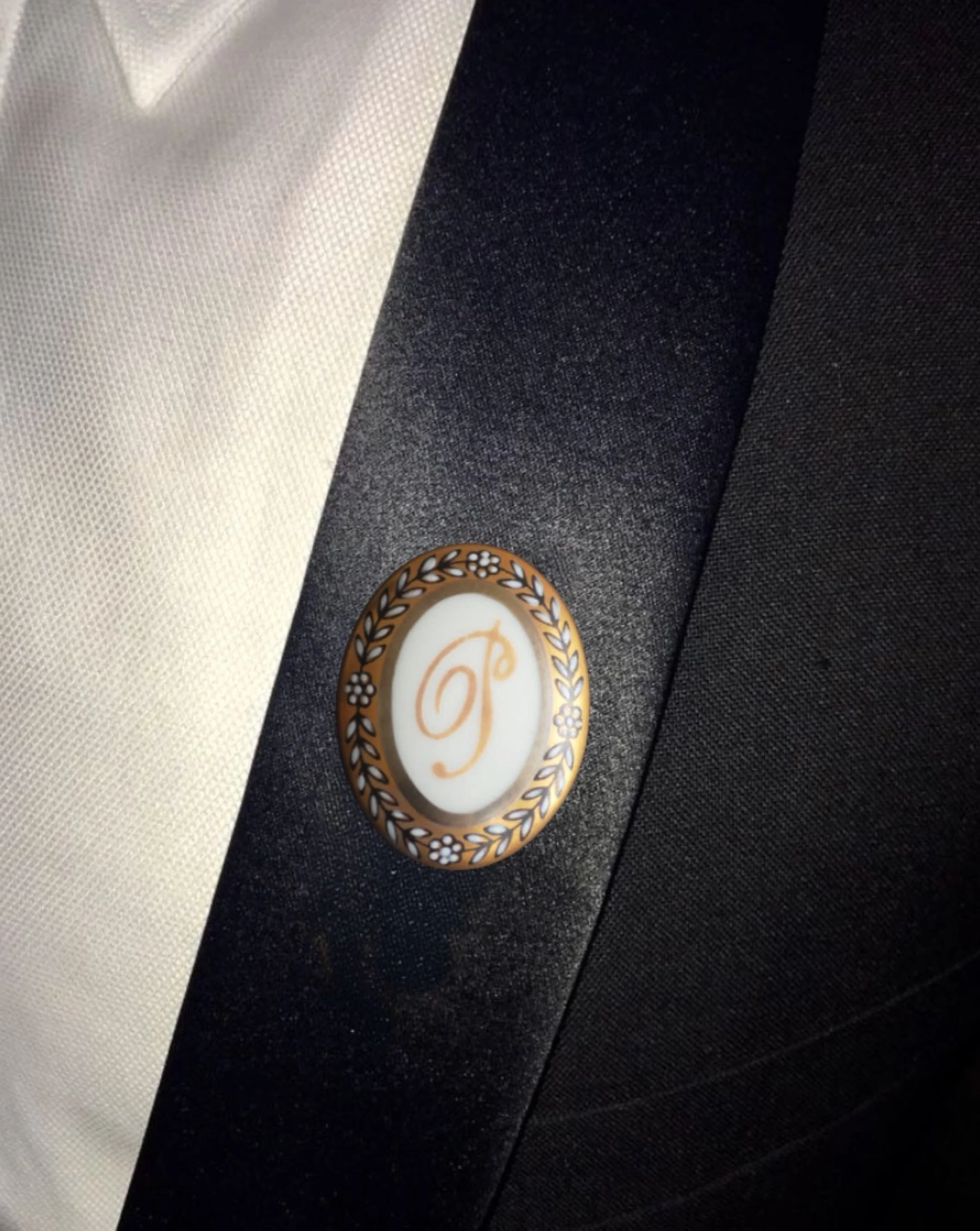 Broches para ELLOS 
Ya en nuestra p&aacute;gina LINK in BIO 

#mariasarainana