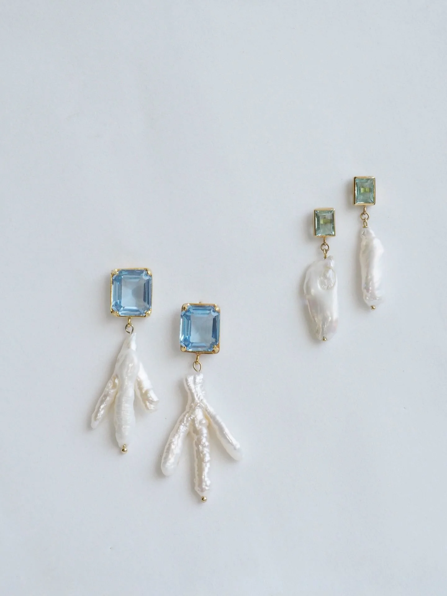 Something BLUE 🩵
Topaz and aquamarine paired with keshi pearls, in Sterling Silver or 14k Gold.

#Mar&iacute;aSari&ntilde;ana #HandmadeJewelry #LuxuryJewelry #Aquamarine #Topaz KeshiPearls PearlJewelry 14kGold