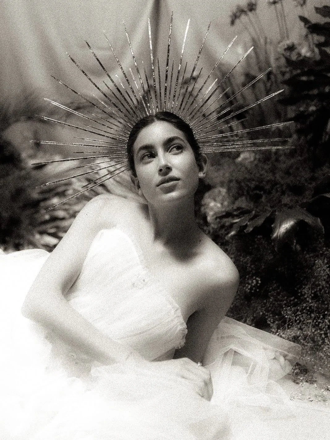 MADE FOR THE FRAME : we love slipping seamlessly into editorial shoots. Creating the piece that makes a moment feel inevitable.

🤍 If you&rsquo;re dreaming something up, come tell us.

#mariasarinana #editorialjewellery #bespokejewellery #bridalacce