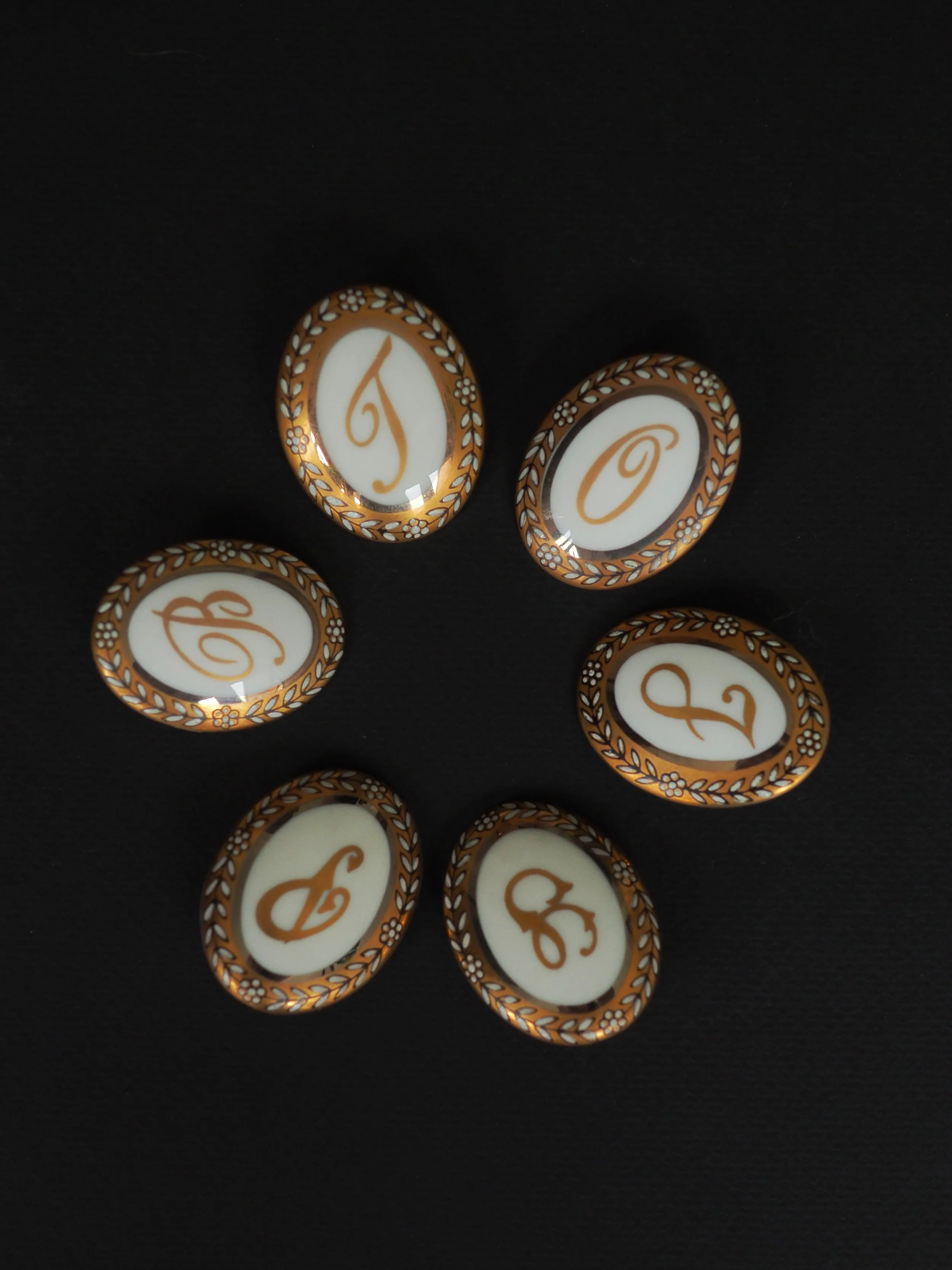 lapel pin de elegante para hombre .jpg
