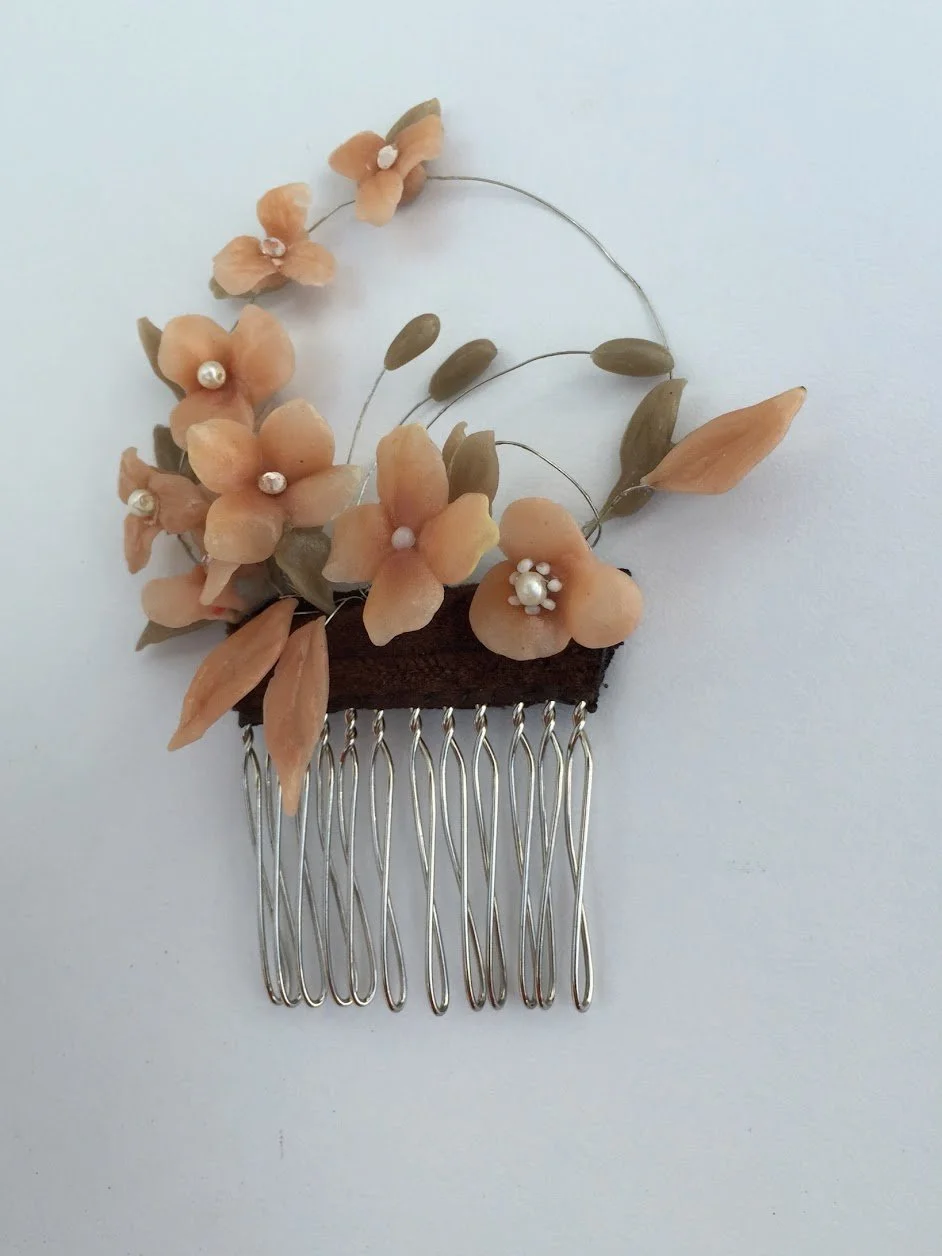 Bespoke porcelain hair comb