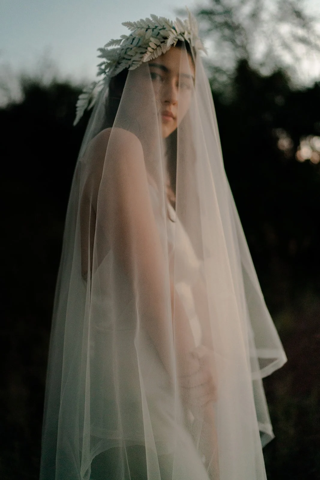 ethereal bridal crown maria sarinana.jpg