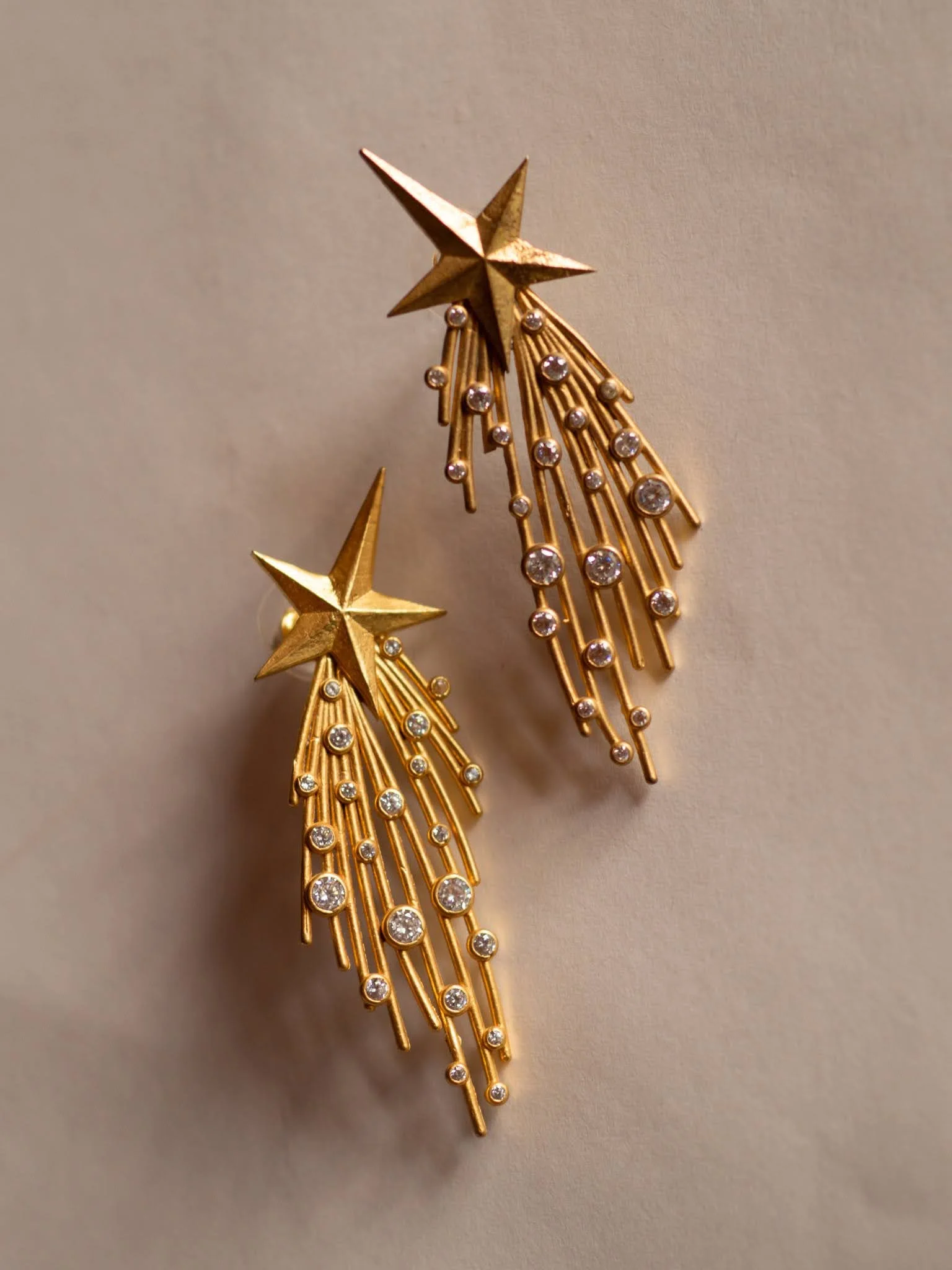 gold-star-brass-earrins-maria-sarinana-collection.jpg