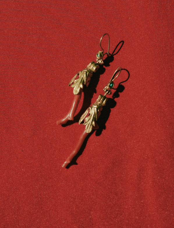 maria-sarinana-collection-faux-coral-antique-brass-jewellery.png