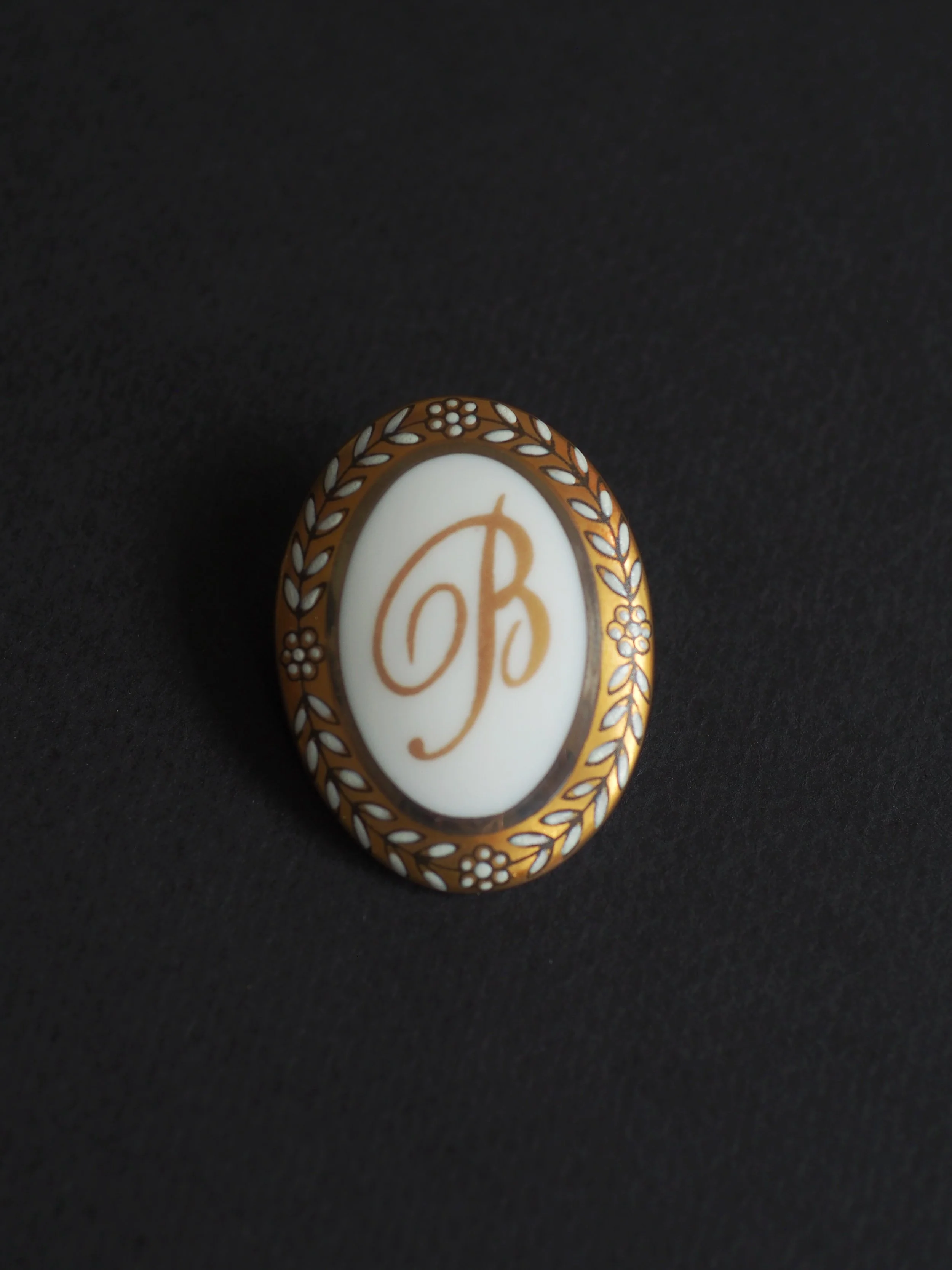 designer brooch for men .jpg