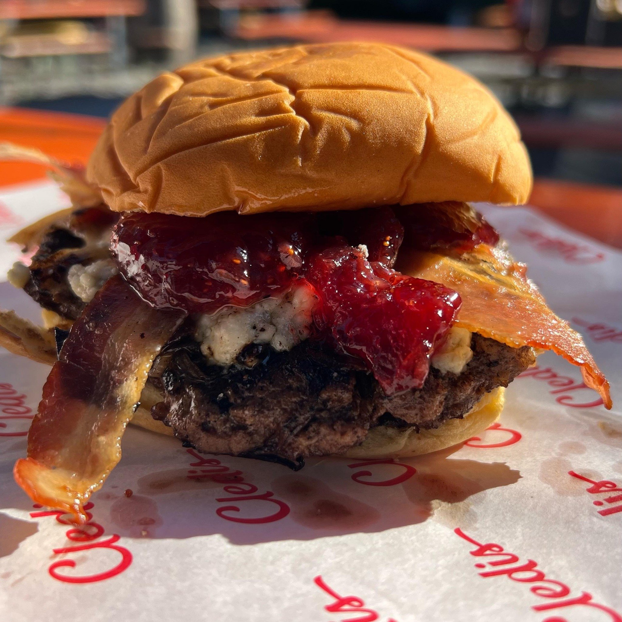 Bleu Berry Smash - grilled onion smash burger, bleu cheese crumbles, bacon, strawberry preserves 🍓🥓😘
.
.
.
.
.
#burgers #smashburger #burger #cheeseburger #nashville #nashvilleburger #nashvilleburgers #nashvillefood #nashvillefoodies #nashvilleeat