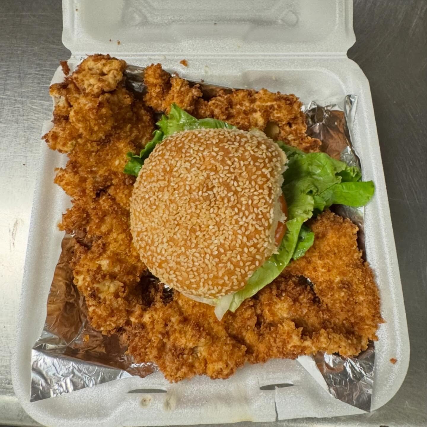 TENDERLOIN TUESDAY! The Hoosier Daddy is available at the Bellevue location along with all day happy hour every Tuesday. The giant breaded pork tenderloin is available for dine in or take out. 🍔🐷🍻