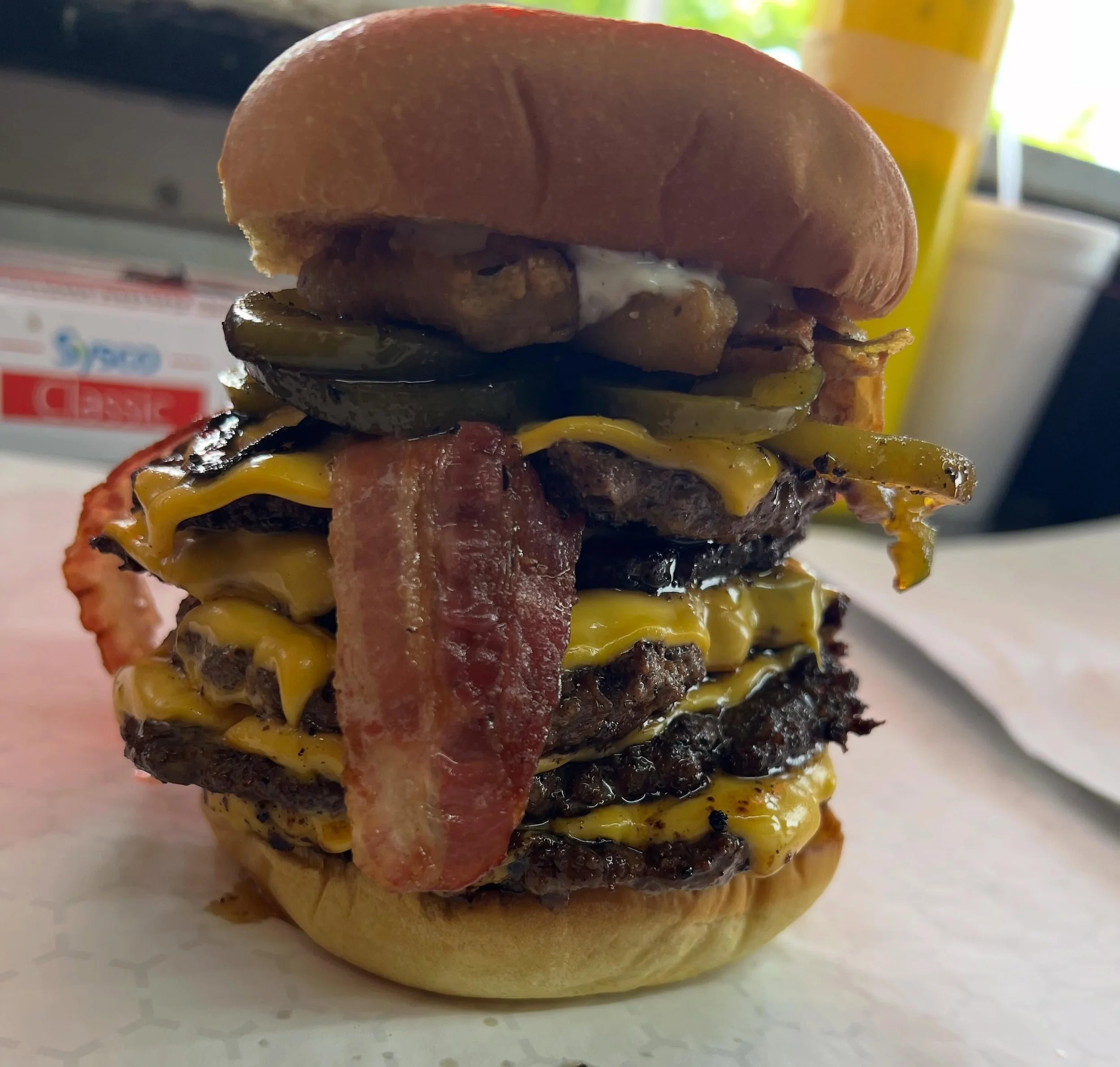 &ldquo;Can I get a burger with 4 extra patties, bacon, grilled jalape&ntilde;os, fried pickles, and ranch? Make that to-go please. I&rsquo;ll eat it in the car.&rdquo; ⬅️ Real Customer Order 😳
.
.
.
.
#nashvilleburger #nashvillefood #nashvillefoodie