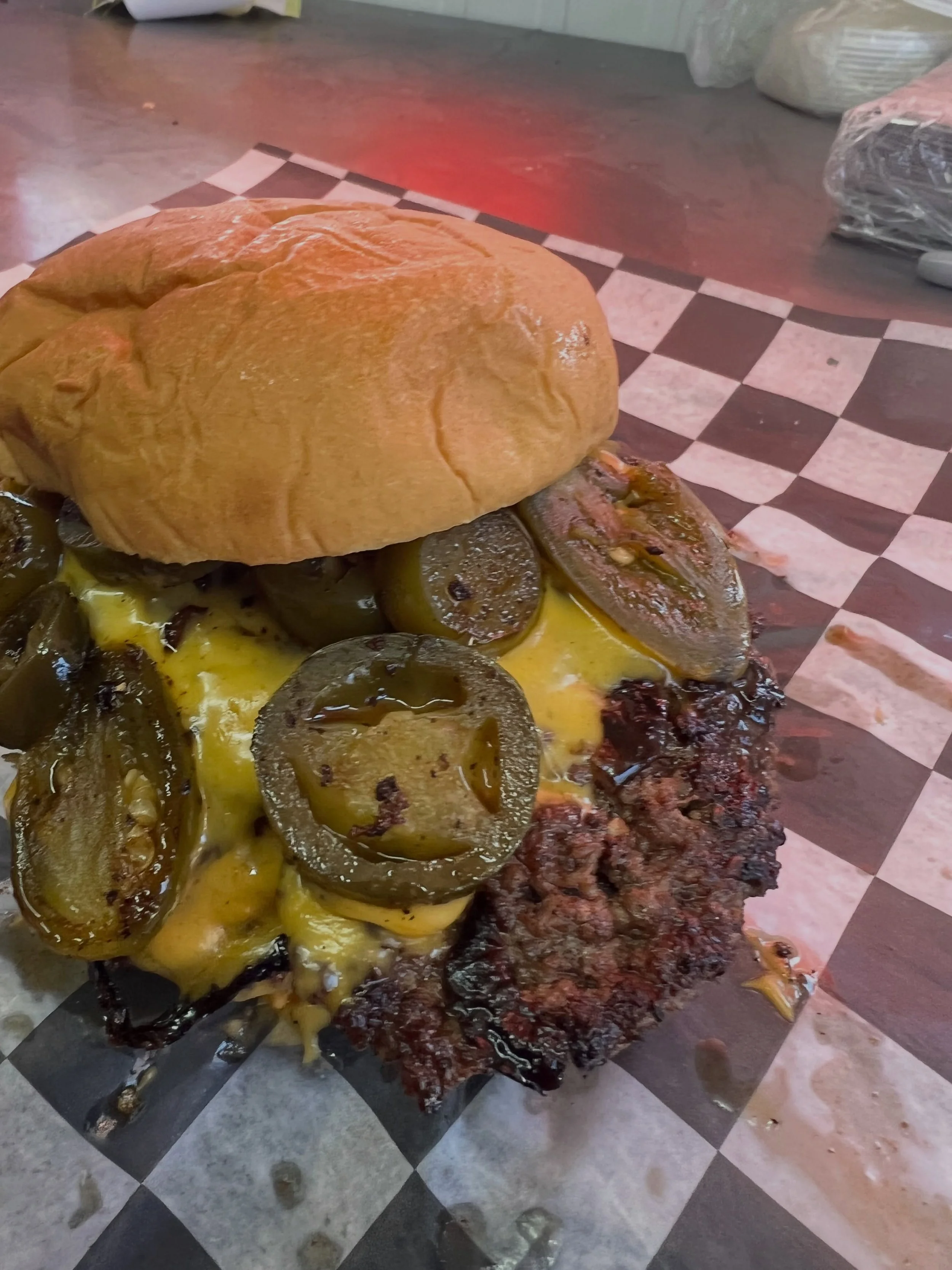 Add the jalape&ntilde;os 🔥😍
.
.
.
.
.
#nashvilleburger #nashvillefood #nashvillefoodies #nashvilleeats #supportlocal