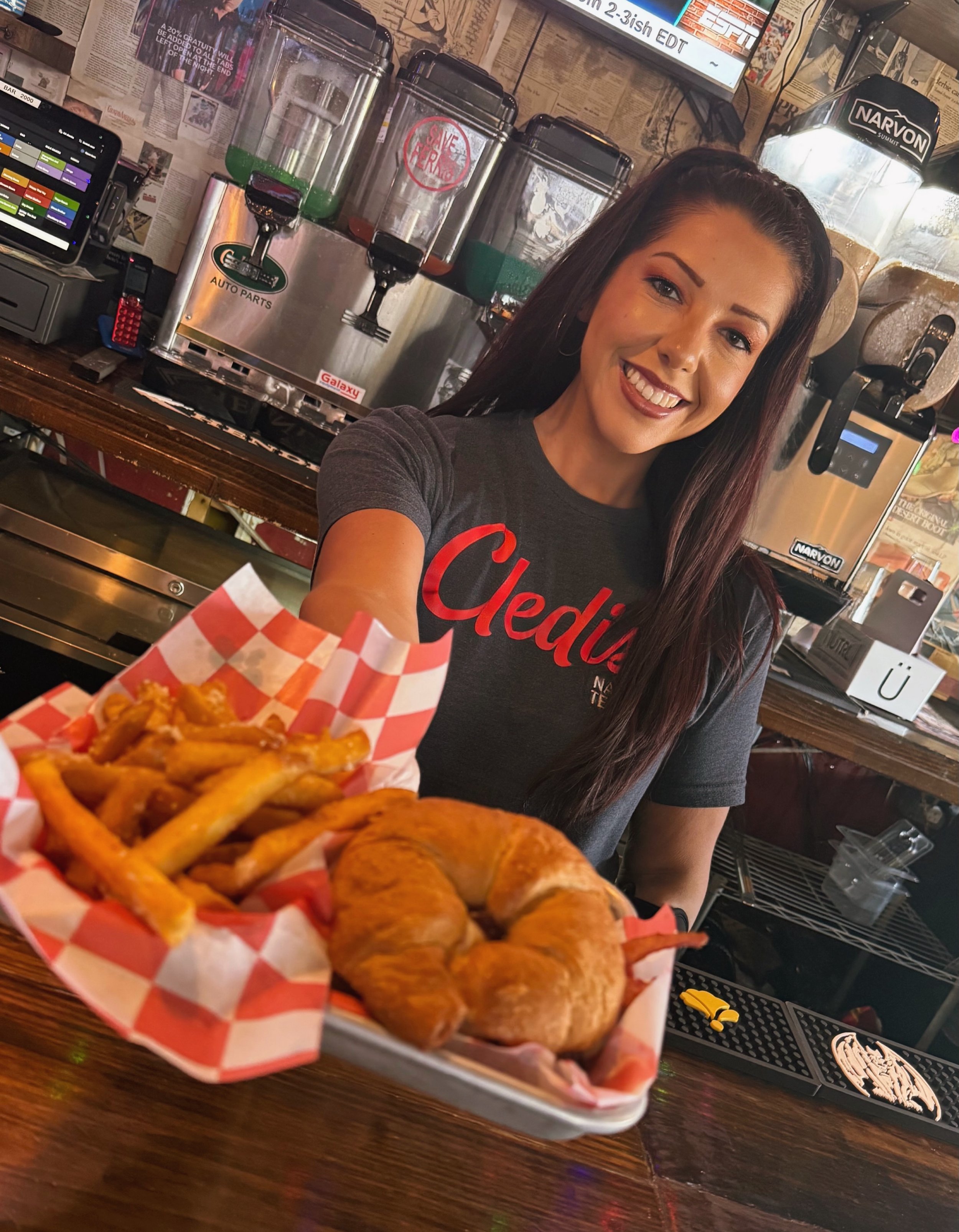 Come into Cledis and don&rsquo;t forget about the featured burger: &ldquo;Raspberry Beret Burger!&rdquo; 🏆 🍔 

#cledis #nashvilleburger #nashvillefood