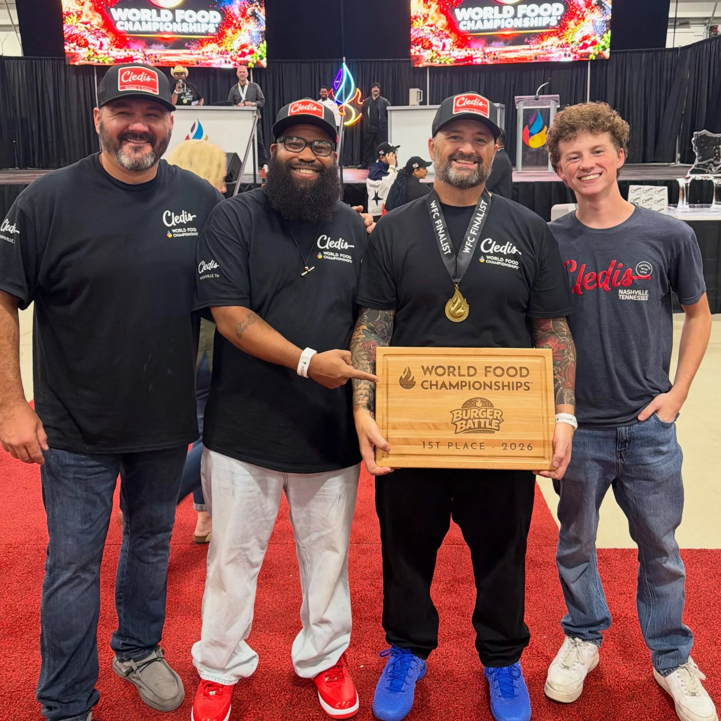 Teams from all over the world competed in the inaugural Burger Battle at the World Food Championships and your boys from Nashville took home first place! 🏆🍔❤️
.
.
.
.
#nashvilleburger #nashvillefood #nashvillefoodies #nashvilleeats #worldfoodchampi