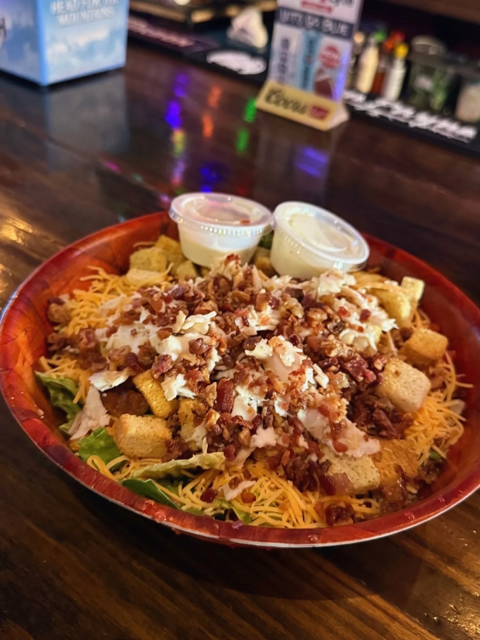 Salads are a other great option at Cledis! 🥗
AND&hellip; DON&rsquo;T MISS TRIVIA ON MONDAYS!