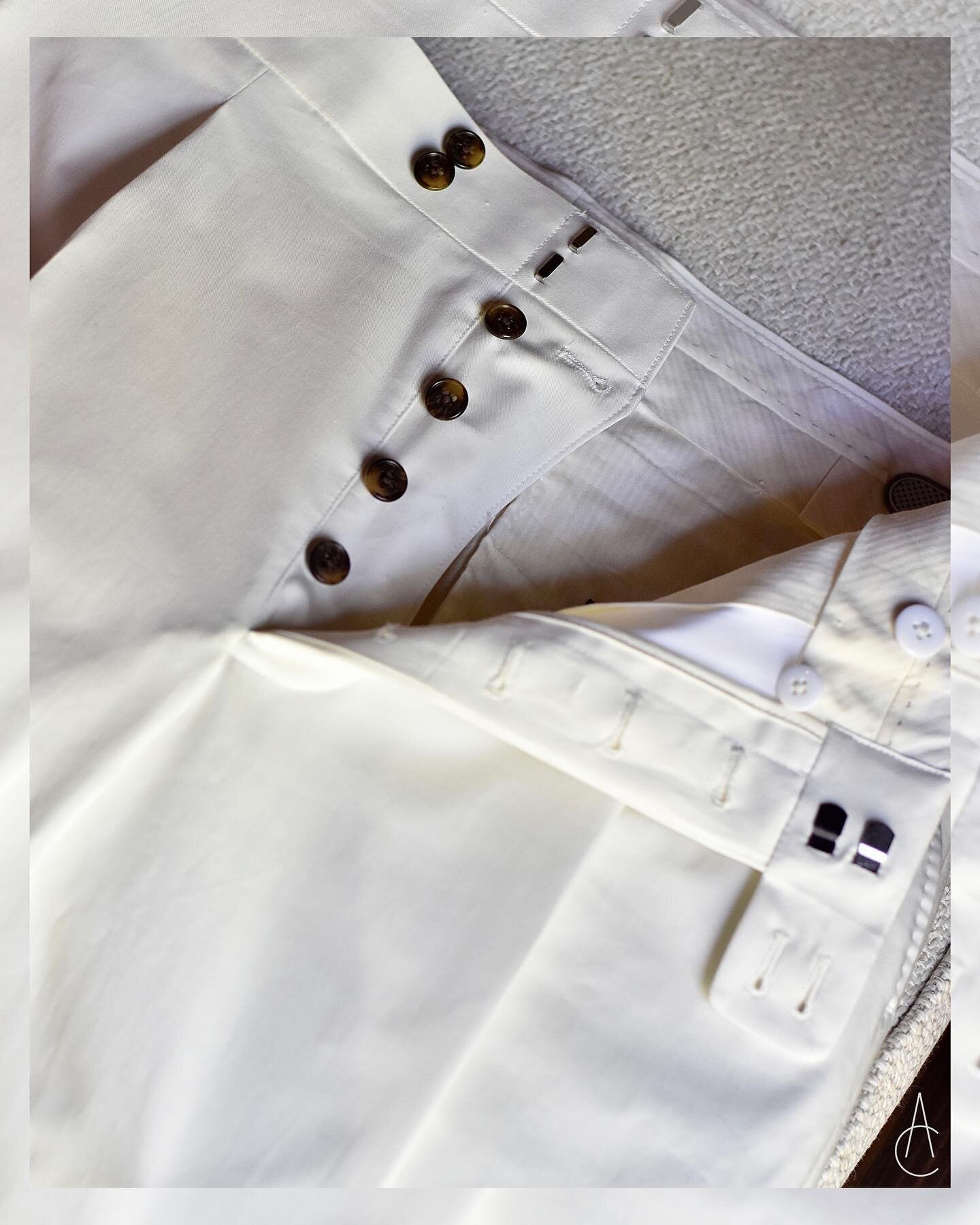 Off white cotton trousers anybody? With warmer temperatures here it&rsquo;s the perfect time to invest in your spring/summer wardrobe. These cotton trousers find the perfect balance of tailoring and comfort!

#ascendcollection #custom #custommade #me