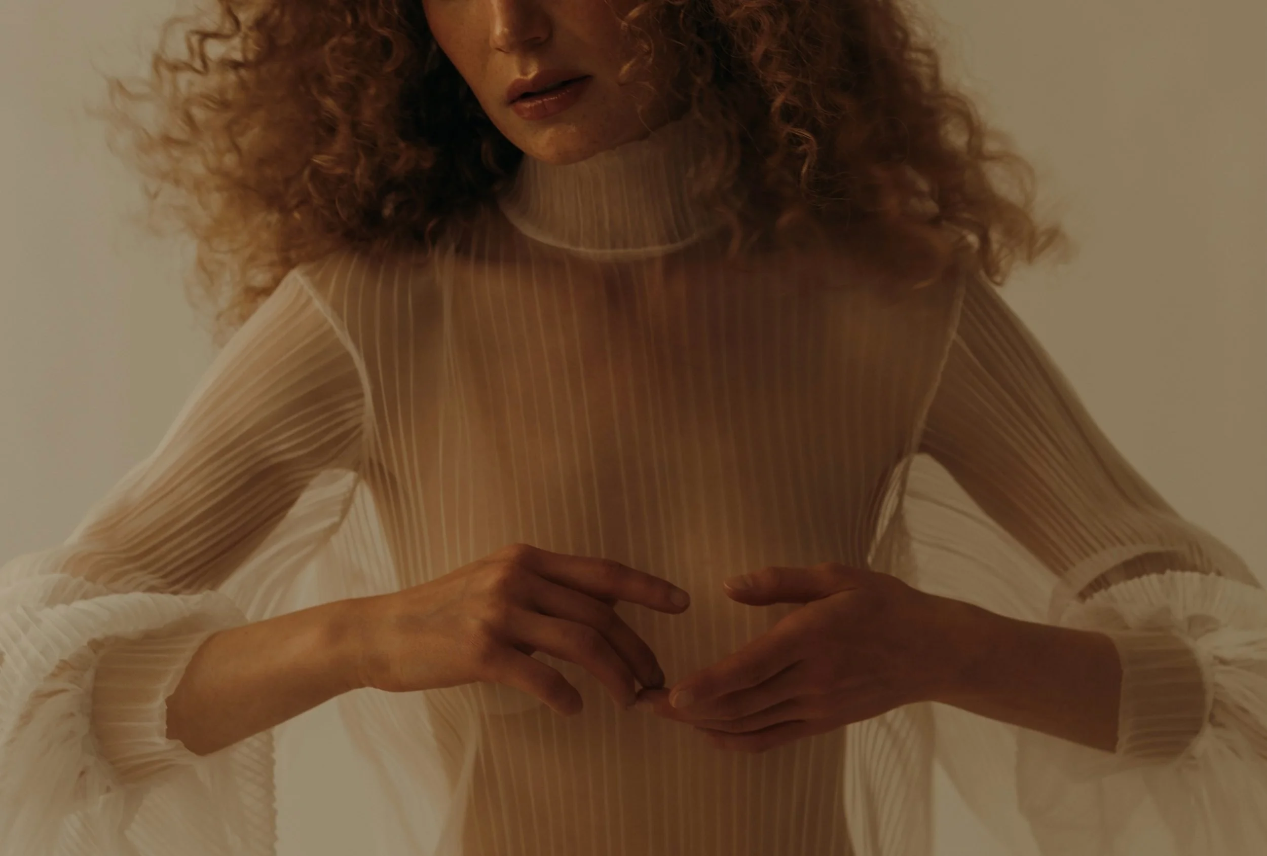 Photographer: Jared Bautista
Model: Tori Thomsen
Designer: Holly Hughes