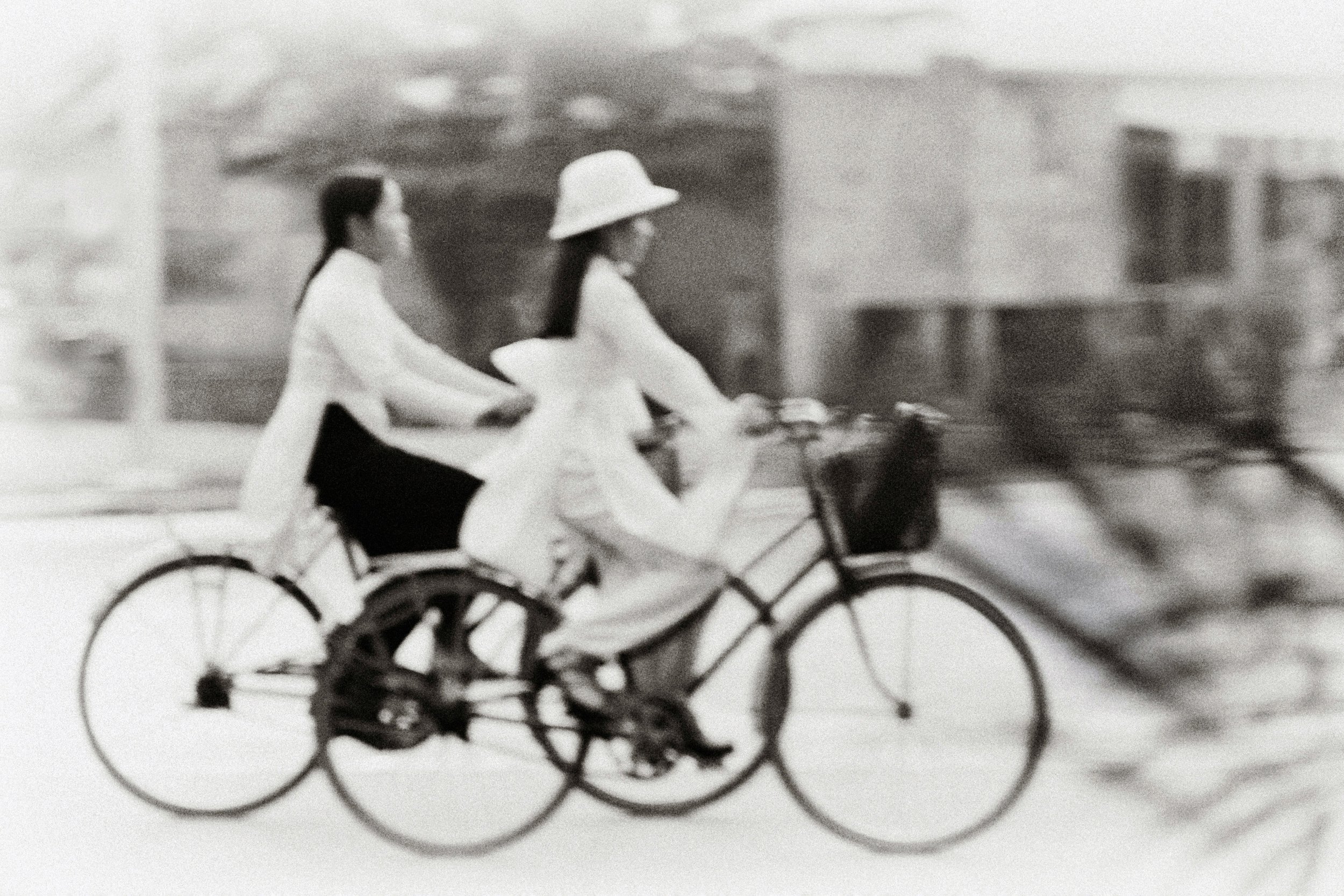 07 Saigon Cyclists.jpg