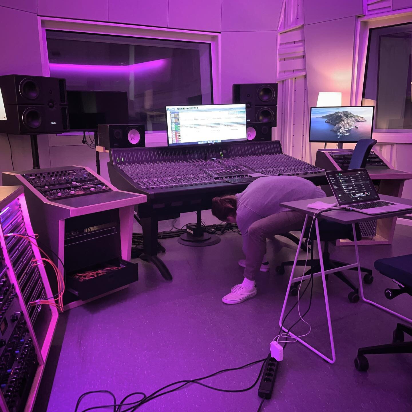 late night mixing // where&rsquo;s the sound?!