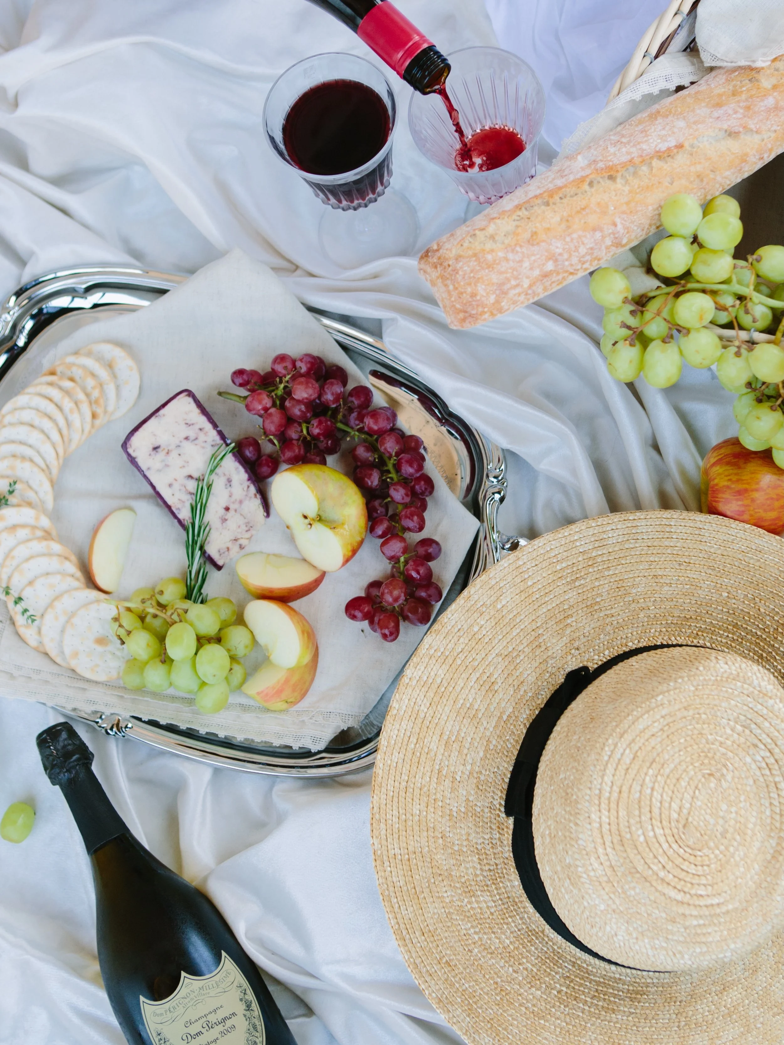 Holiday weekend energy. 🍷✨

The perfect excuse to slow down, gather beautifully, pour the wine, bring out the cheese board, and embrace the art of celebrating the little moments.

Because meaningful gatherings don&rsquo;t always need a reason. They 