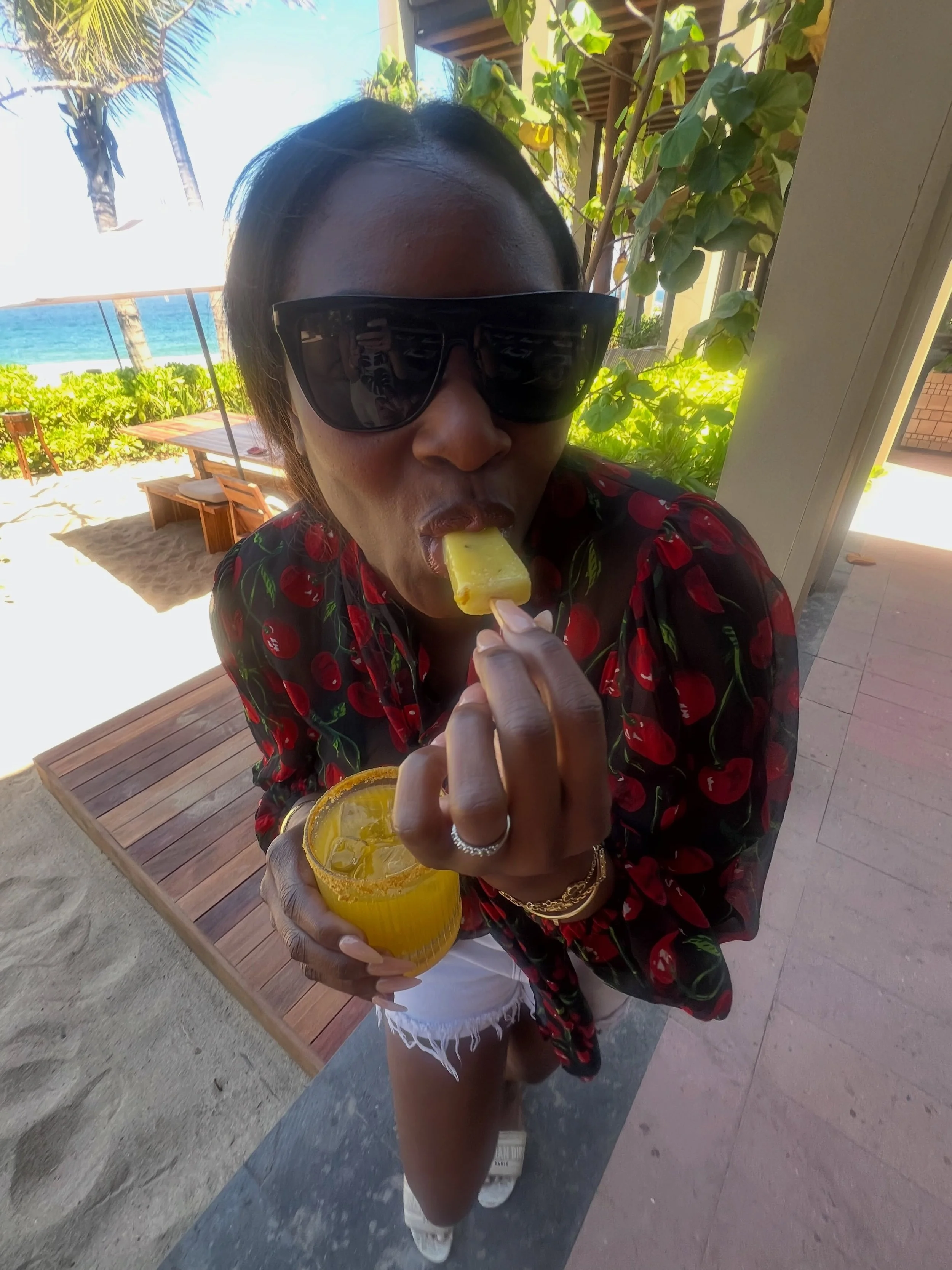 Flashback to my last visit to Rosewood Mandarina 🍹
Sunshine, margaritas, amazing views, and even better company.