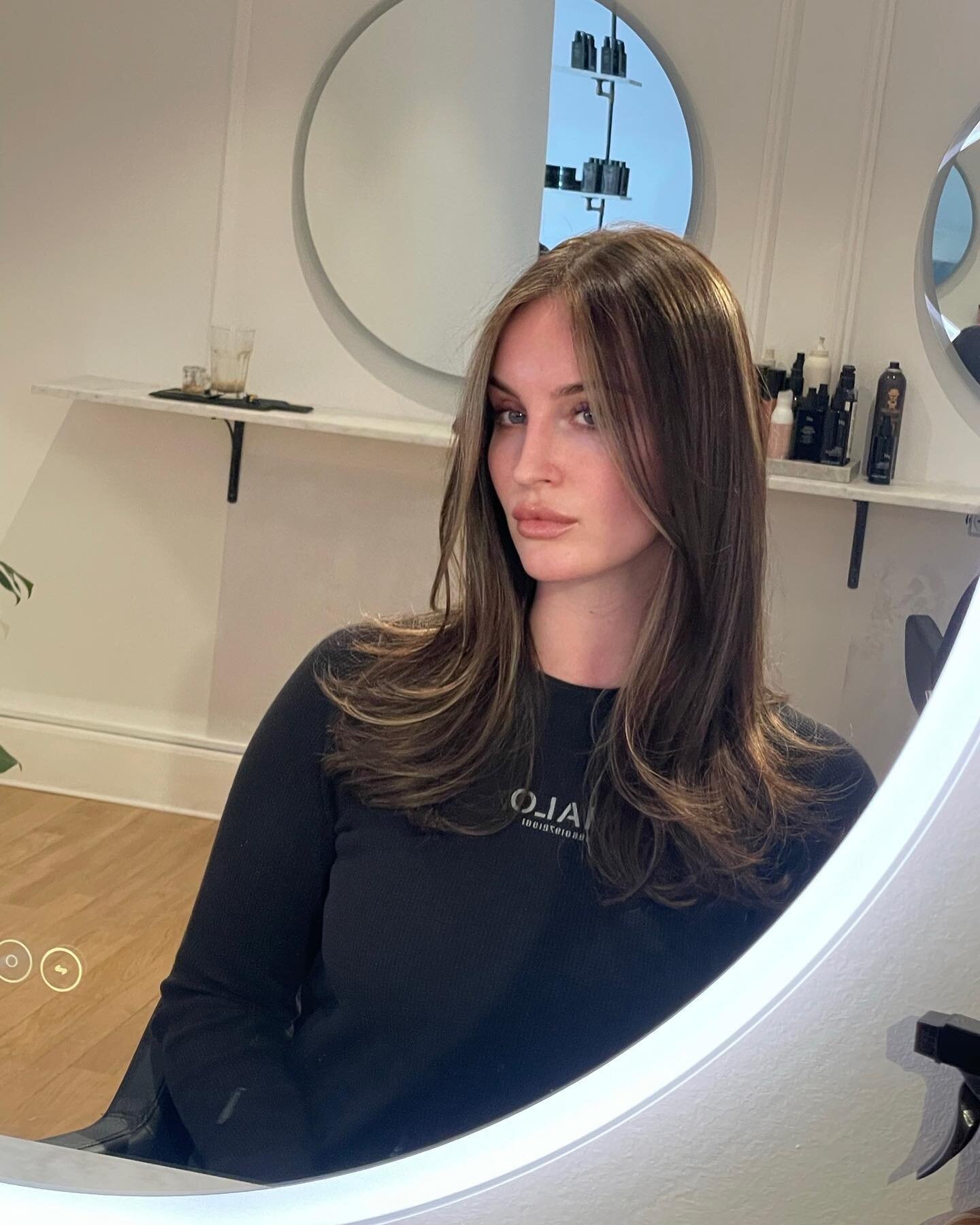 Soft balayage on this beauty 😍👌🏽🫶🏽 #beigeblonde#blondehair#hairtransformation#hairstylist#copenhagen#haircolorist#brownhair#balayage#highlights